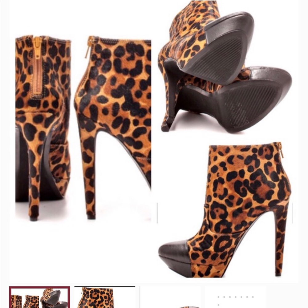 Jessica Simpson size 7 Leopard  ankle booties